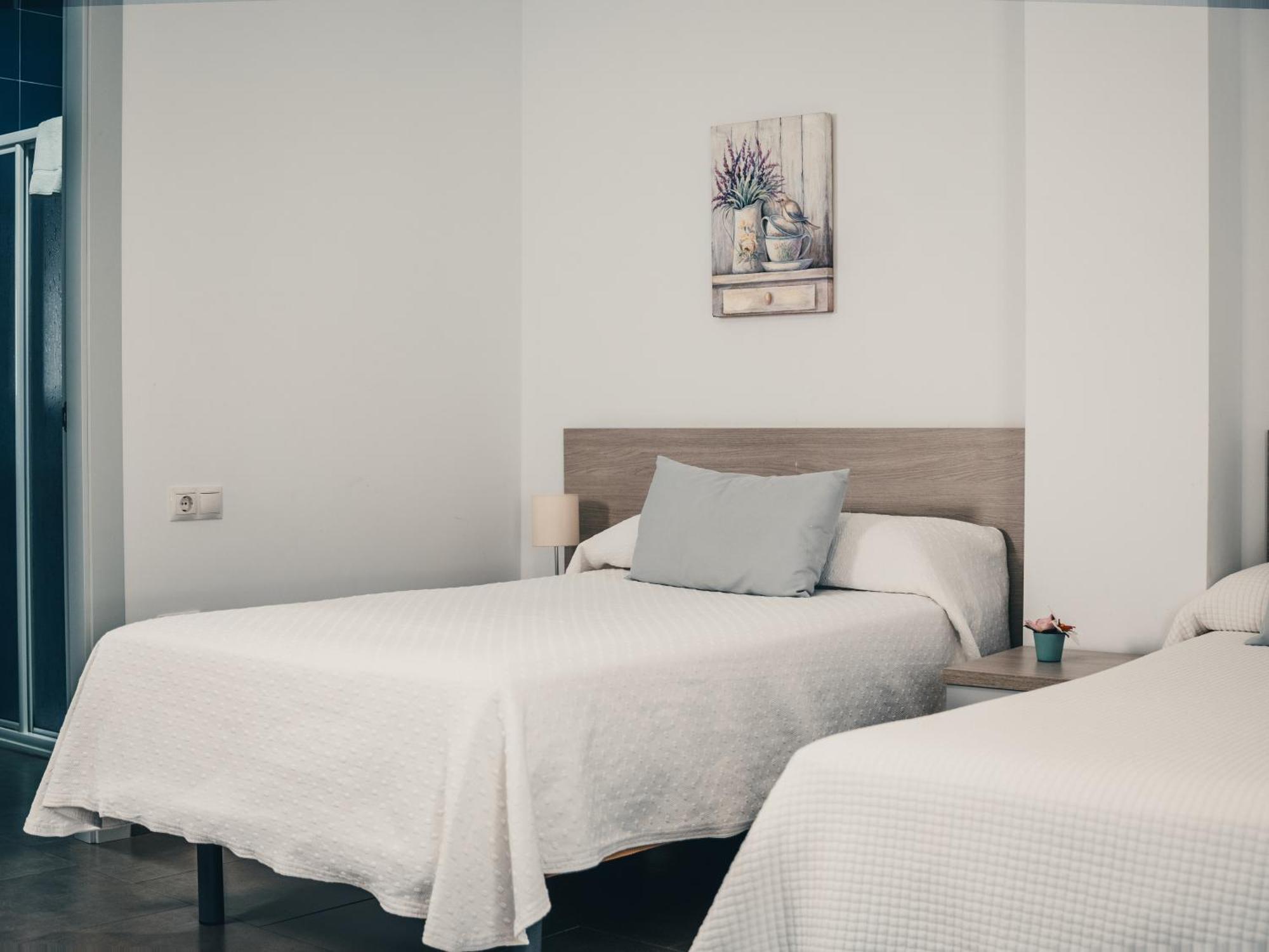 Hostal Delia Alora Exterior foto