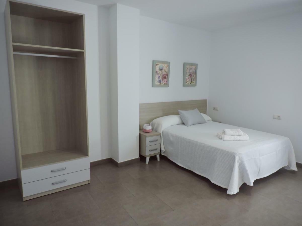 Hostal Delia Alora Exterior foto