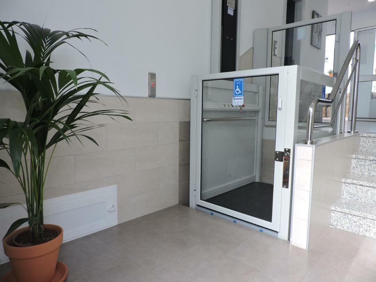 Hostal Delia Alora Exterior foto